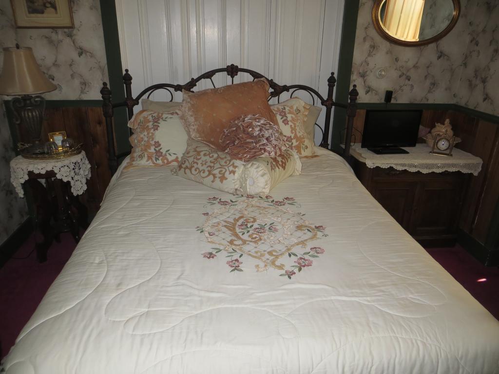 Edith Palmer'S Country Inn, Historical Bed & Breakfast Virginia City Bagian luar foto