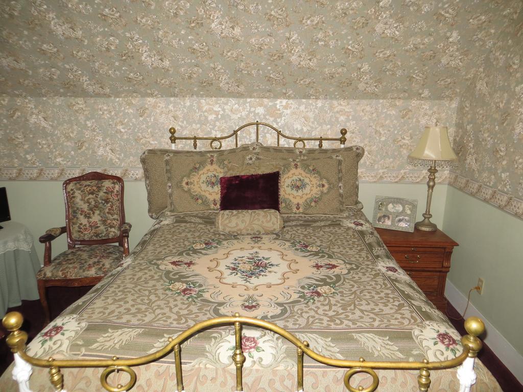 Edith Palmer'S Country Inn, Historical Bed & Breakfast Virginia City Bagian luar foto