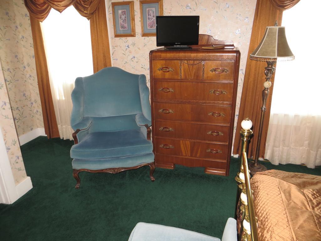 Edith Palmer'S Country Inn, Historical Bed & Breakfast Virginia City Bagian luar foto