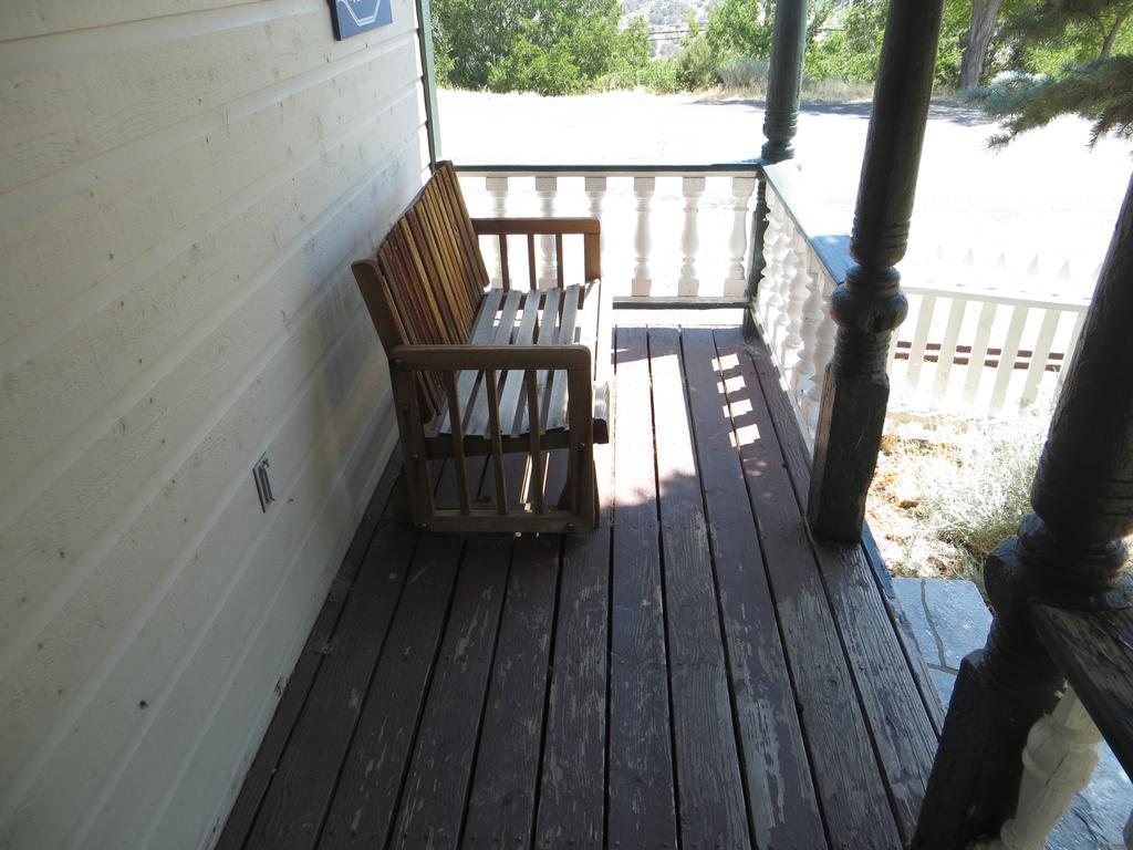 Edith Palmer'S Country Inn, Historical Bed & Breakfast Virginia City Bagian luar foto